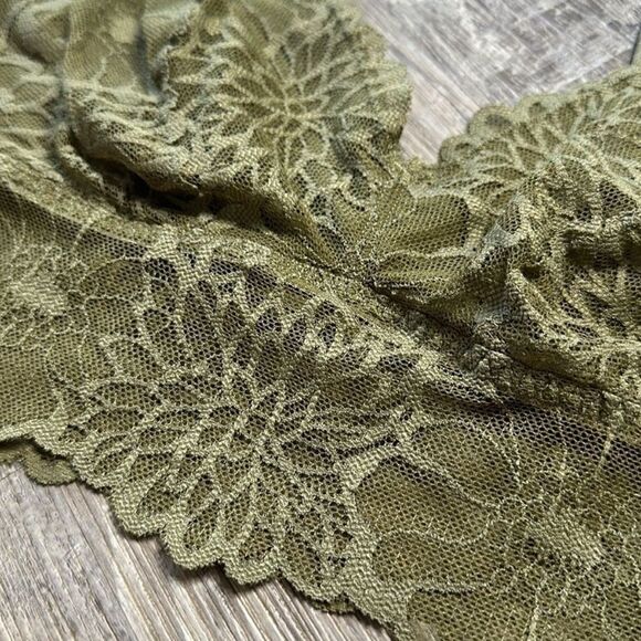 Victoria’s Secret | PINK | Bundle of 3 | XS/S Bralettes | Like New | 1573 - Picture 14 of 15